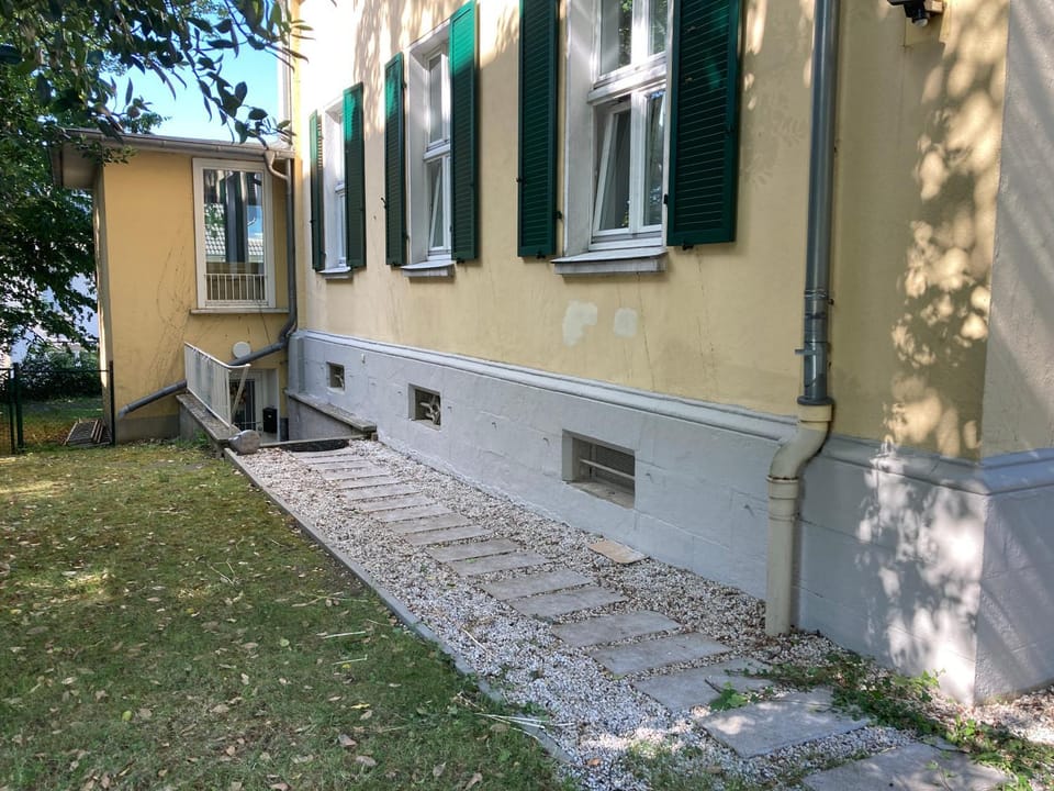 Property building, Facade/entrance