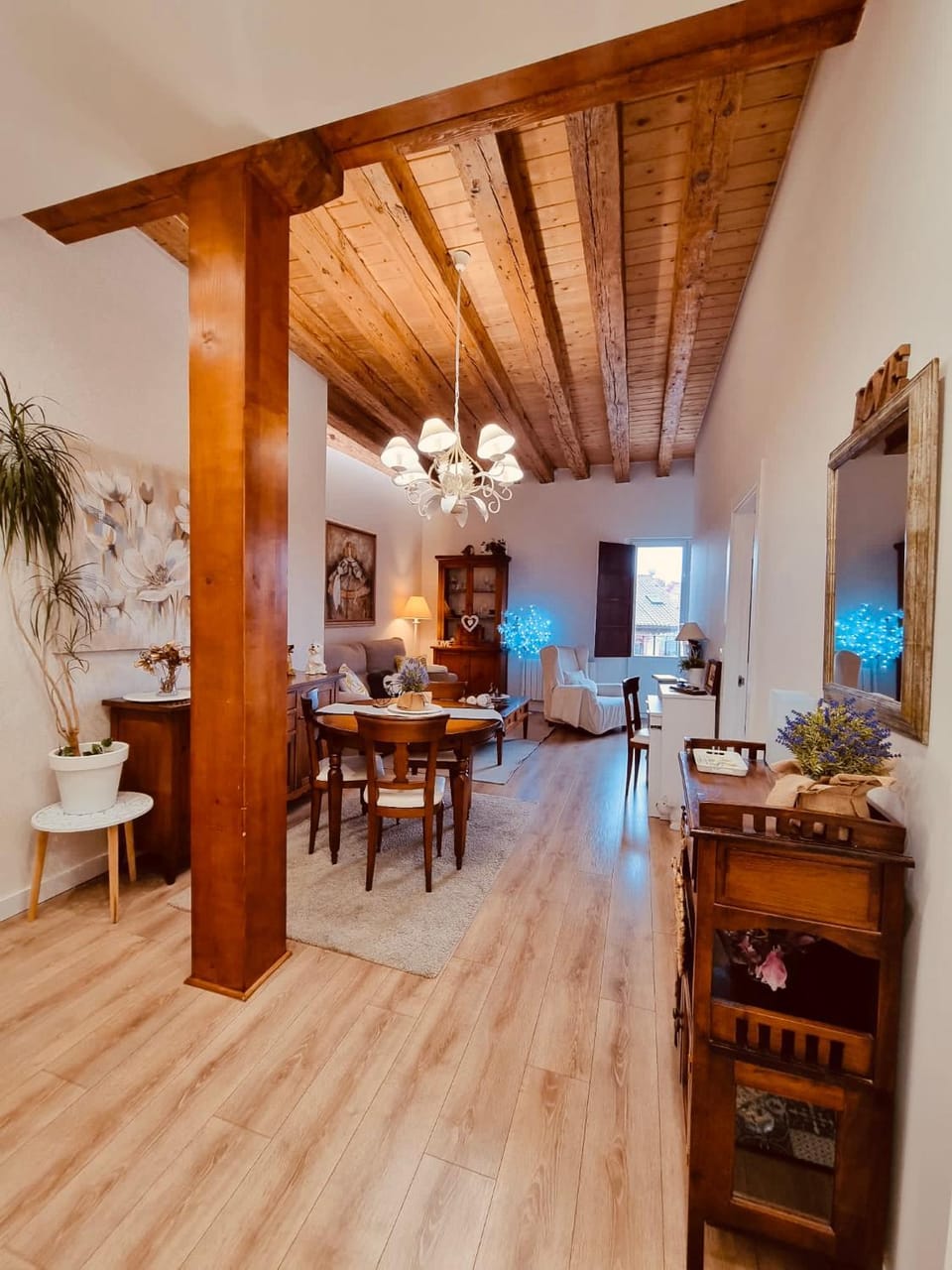 Una MIRADA A LA CATEDRAL-Apartamentos Burgos Catedral Apartment in Burgos
