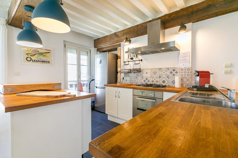 LE ROUSSEAU charme et authenticité- SRloc Apartment in Dijon