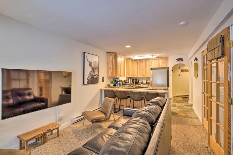 Ski-In/Ski-Out Condo w/ Hot Tub on Copper Mountain House in Copper Mountain