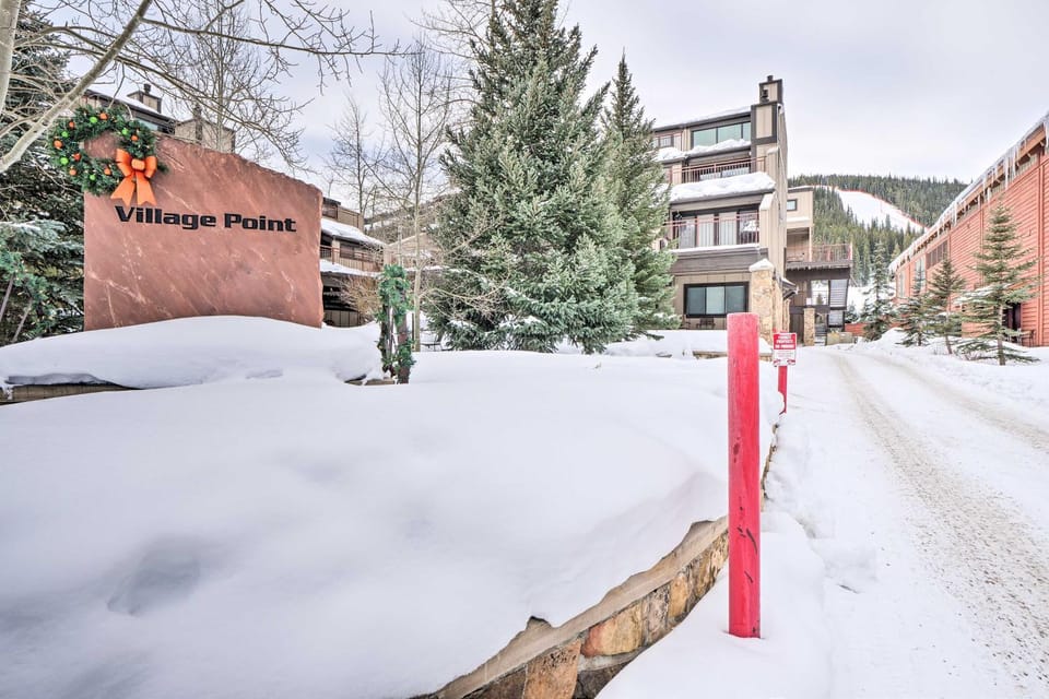 Ski-In/Ski-Out Condo w/ Hot Tub on Copper Mountain House in Copper Mountain