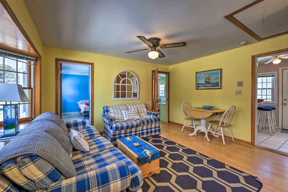 Steps to Beach Cape Cod Retreat with Patio and Grill! Apartment in Dennis Port
