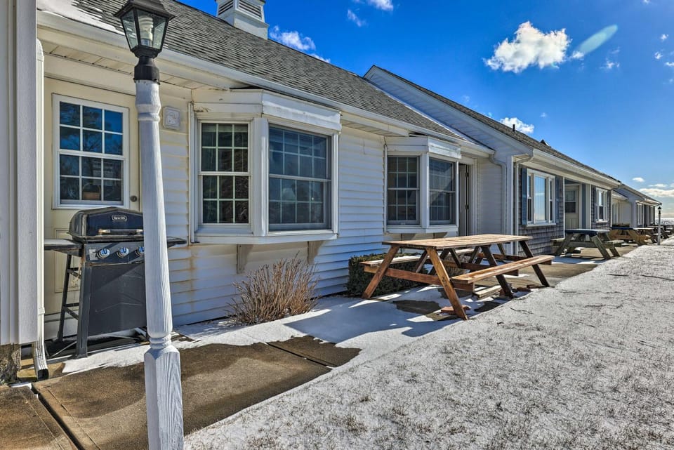 Steps to Beach Cape Cod Retreat with Patio and Grill! Apartment in Dennis Port