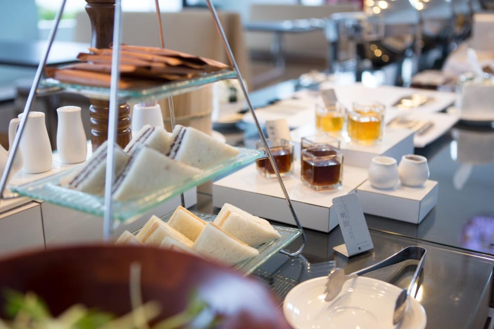Restaurant/places to eat, Food and drinks, Buffet breakfast