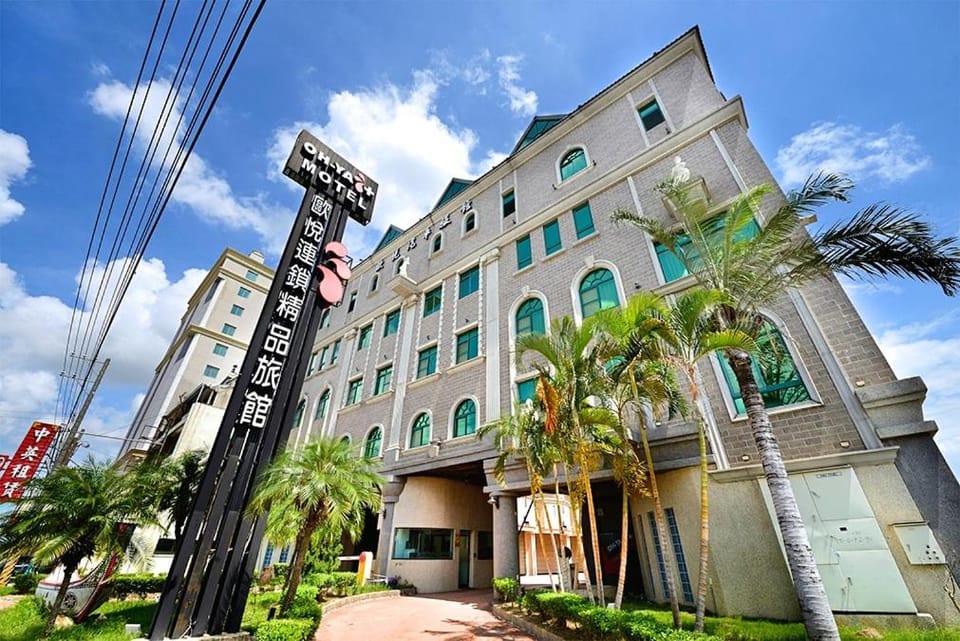Property building, Day