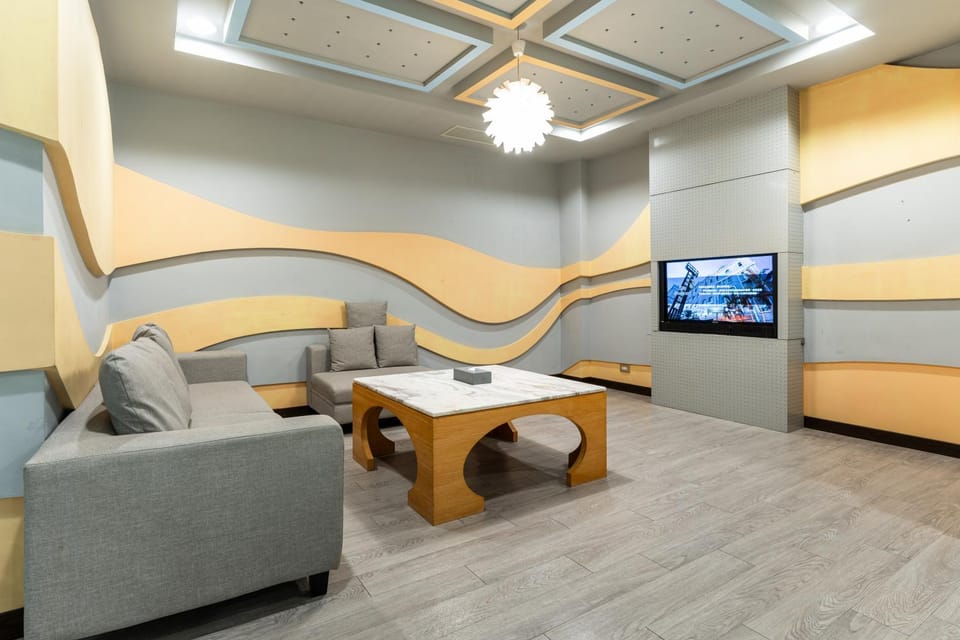 TV and multimedia, Living room, Seating area