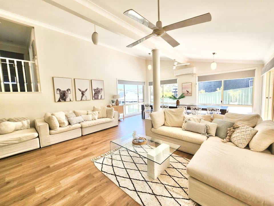 10 Minnibah Circuit House in Forster