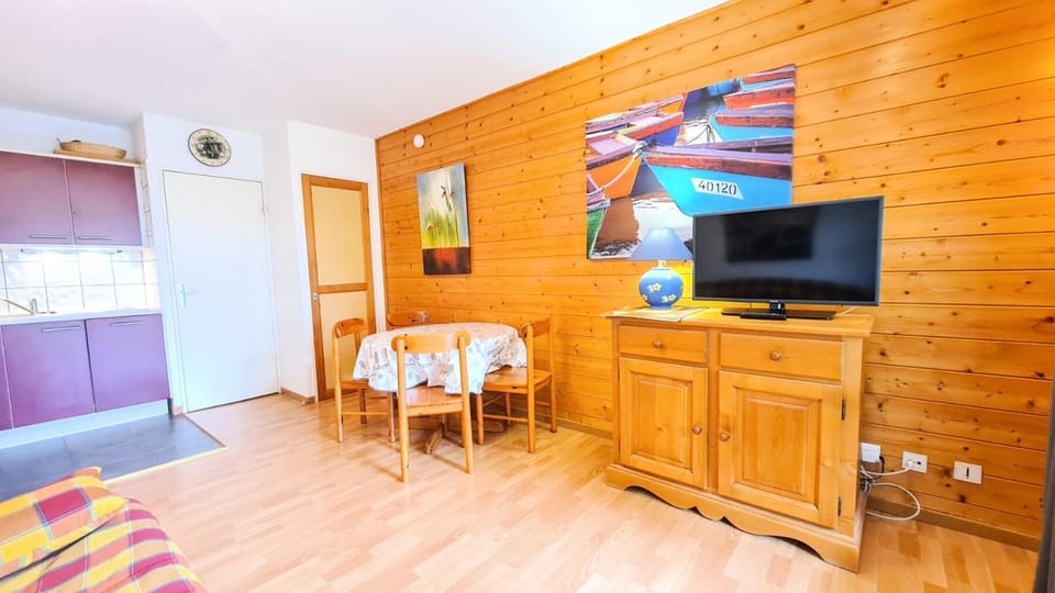 Chalet De L'arbaron - Studio confortable · Terrasse MAE-7392 Apartment in Arâches-la-Frasse