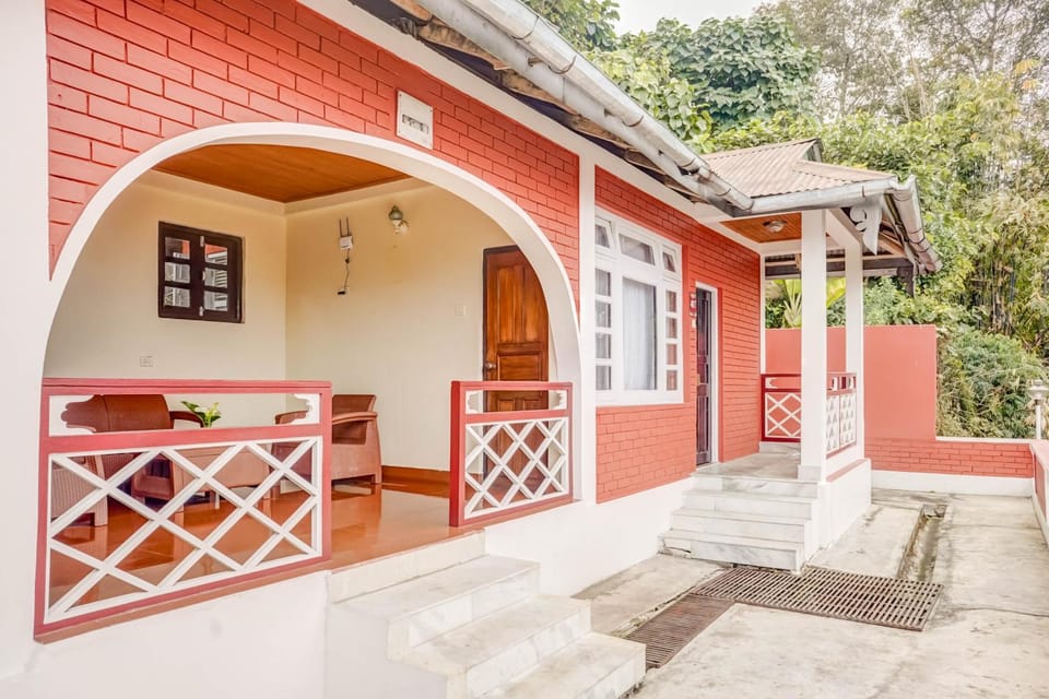 Property building, Patio, Facade/entrance, View (from property/room), Balcony/Terrace