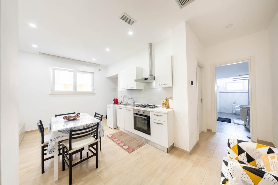 Living room, Dining area, kitchen