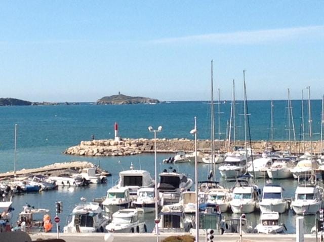 Duplex vue mer- Six-fours-les-plages Apartment in Six-Fours-les-Plages