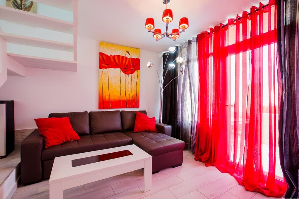 Living room, Seating area