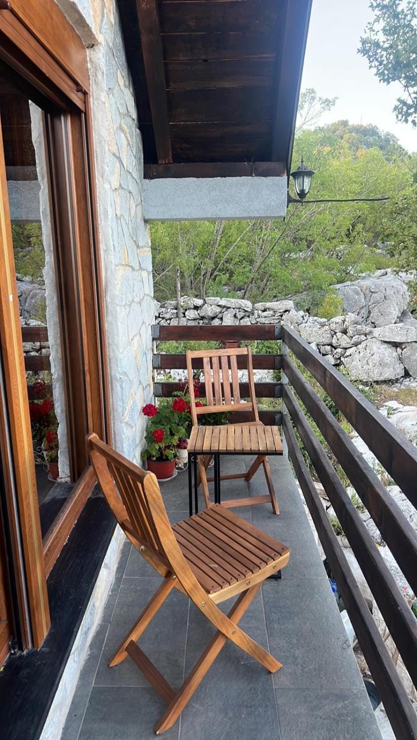 house on the hill House in Montenegro