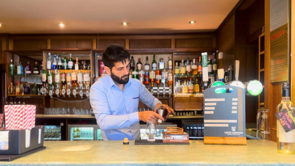 Communal lounge/ TV room, Lounge or bar, Food and drinks, Drinks