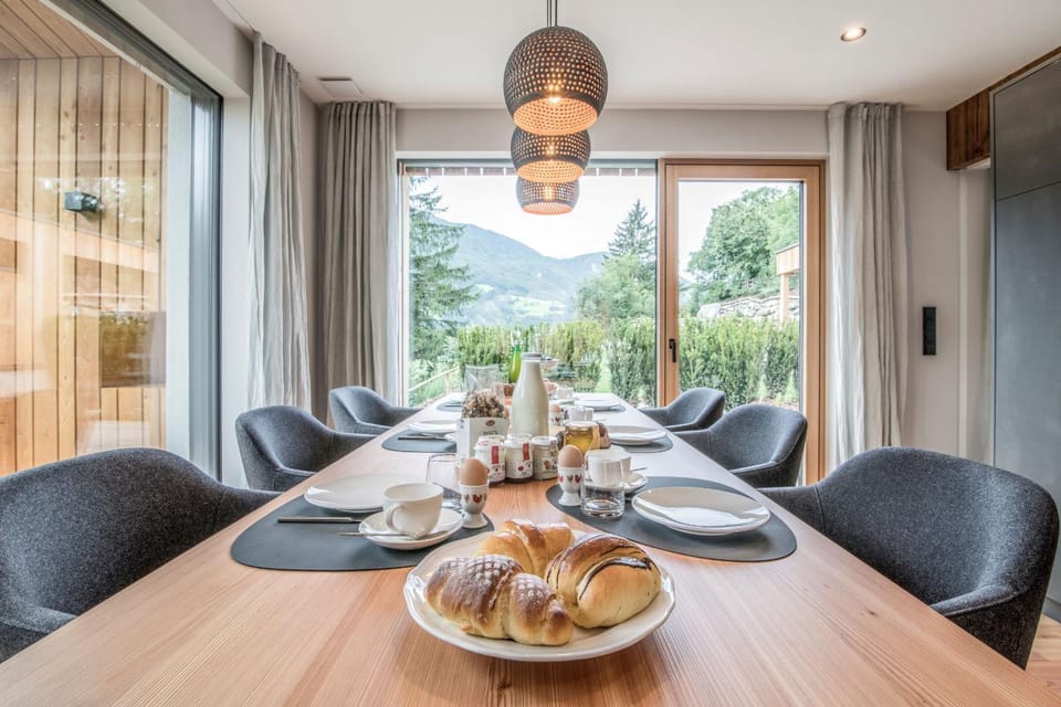 Breakfast, Breakfast