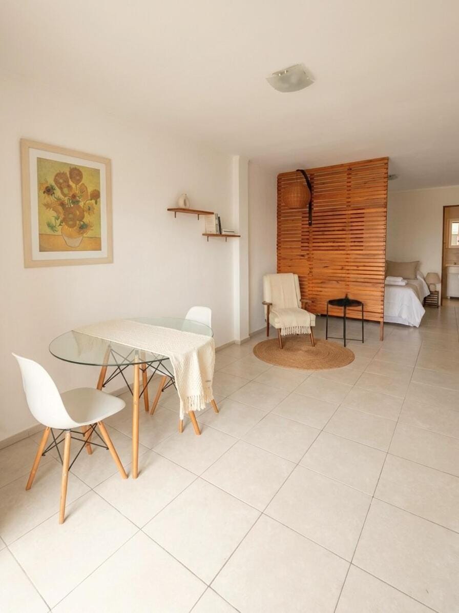 Living room, Photo of the whole room, Seating area, Dining area