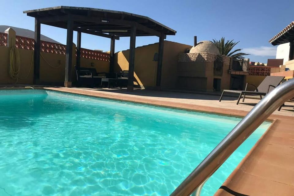 Casa rural con piscina privada Manitaga. Villa in Maxorata