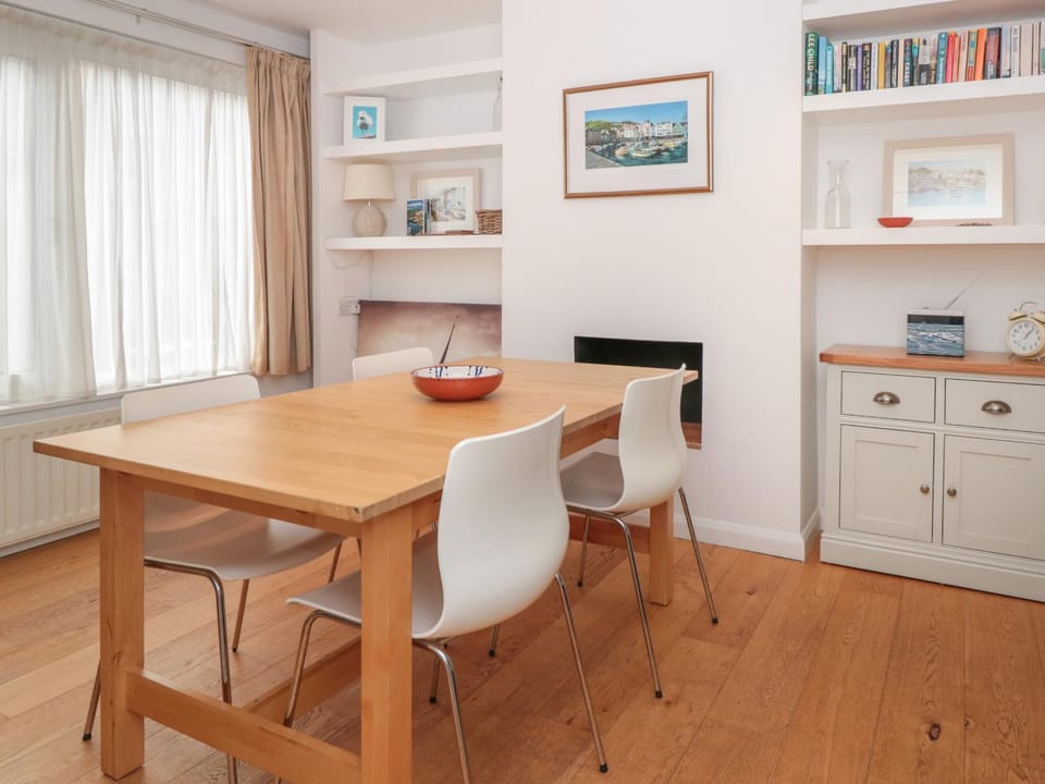 George Cottage House in Dartmouth