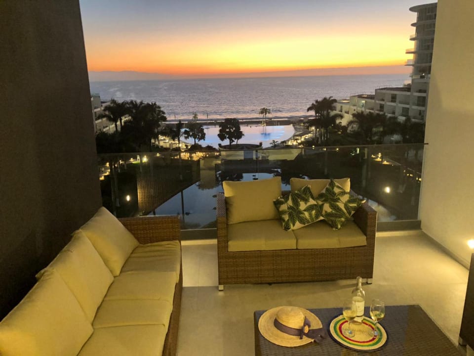 Natural landscape, View (from property/room), Pool view, Sea view