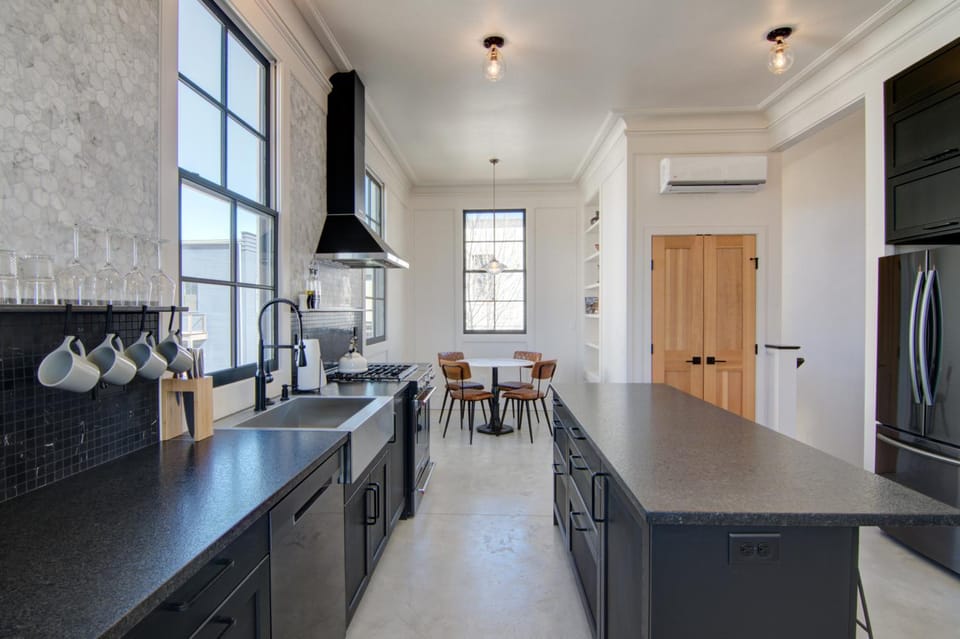 Kitchen or kitchenette