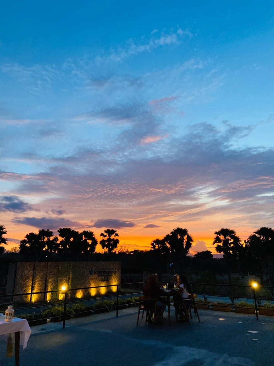 Restaurant/places to eat, Natural landscape, Sunset