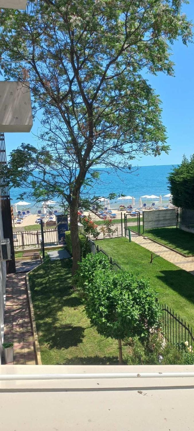 Апартамент За Гости ,,ХРИСТИНА" Apartment in Nessebar