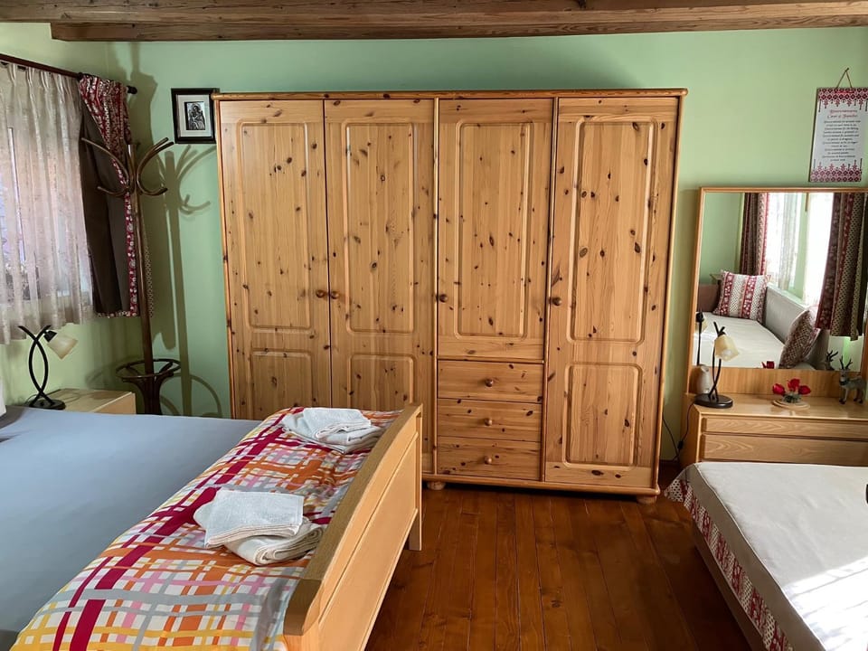 Pensiunea Rozalia Bed and Breakfast in Brașov County