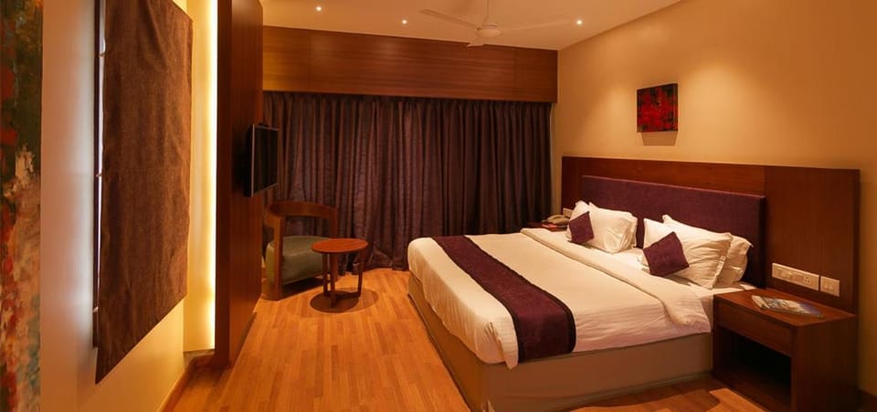 RiverBanks Madaparambil Resorts Hotel in Kerala