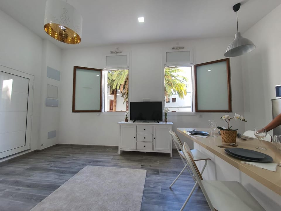 TV and multimedia, Kitchen or kitchenette, Dining area
