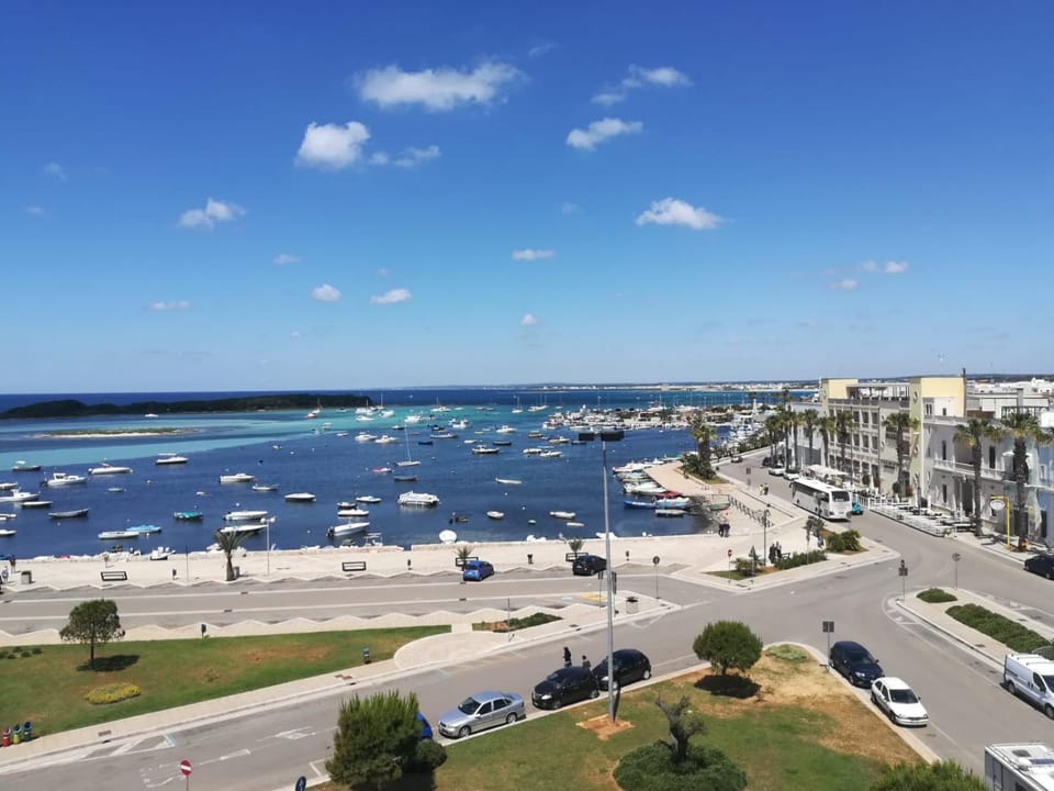 City view, Sea view