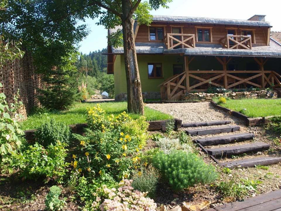 Property building, Garden