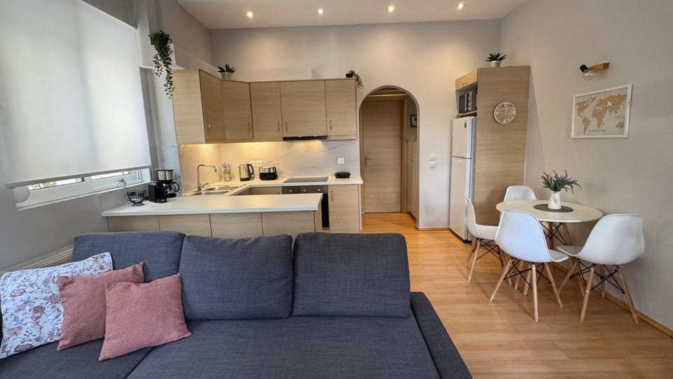 Kitchen or kitchenette, Living room, Dining area