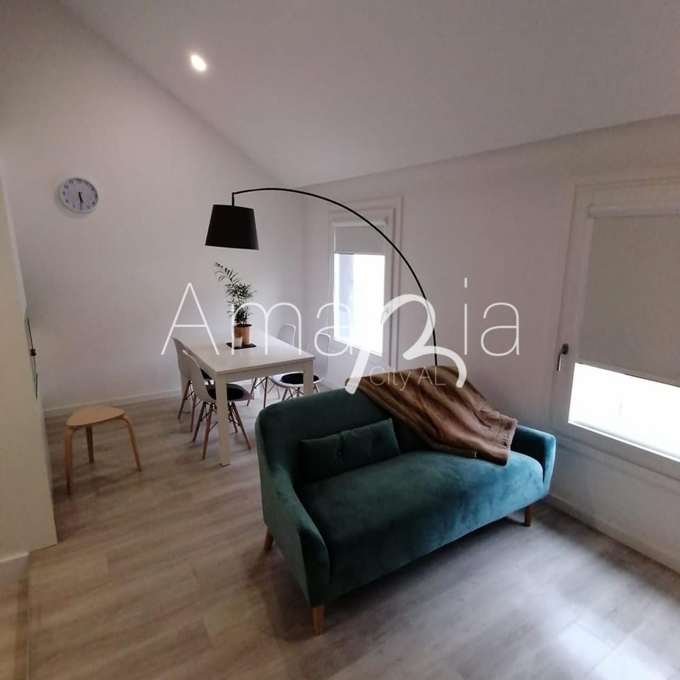 Communal lounge/ TV room, Living room, Dining area