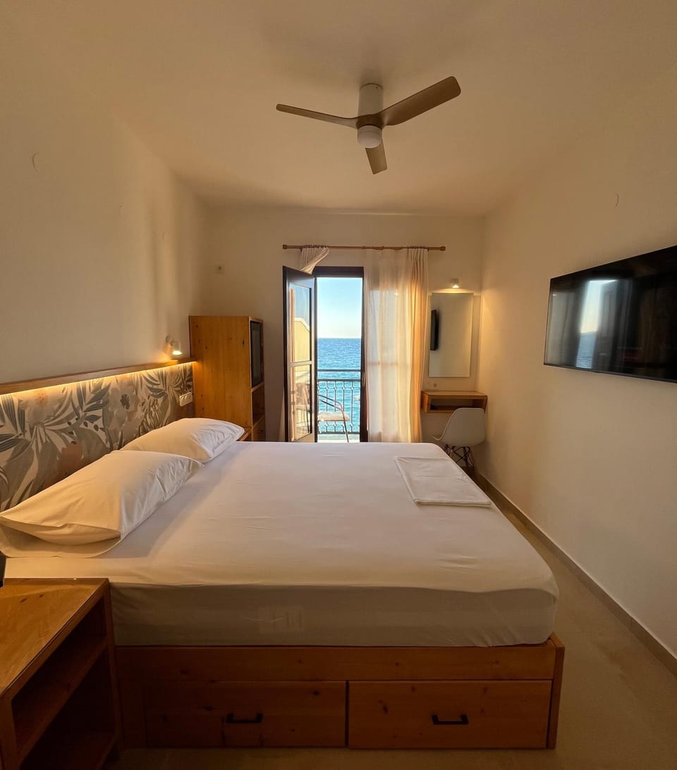 Pansion Giannis Perris Bed and Breakfast in Samos, Greece