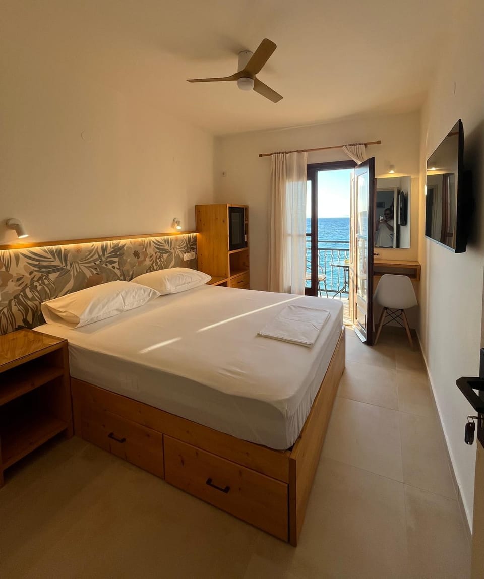 Pansion Giannis Perris Bed and Breakfast in Samos, Greece