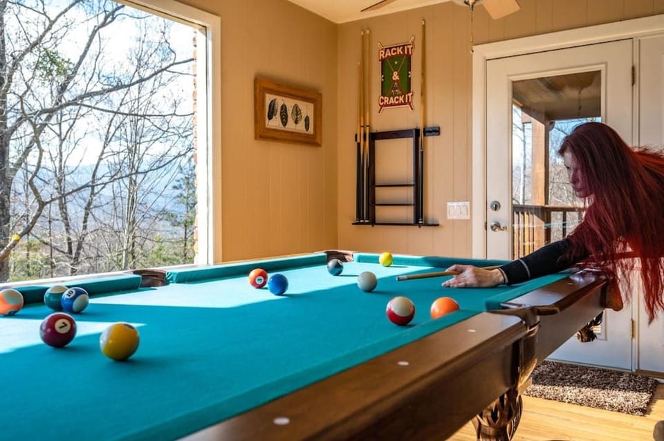 Happy Trails Stunning Smoky Mtn Views Hot Tub Game Room Resort Pools Chalet in Sevier County