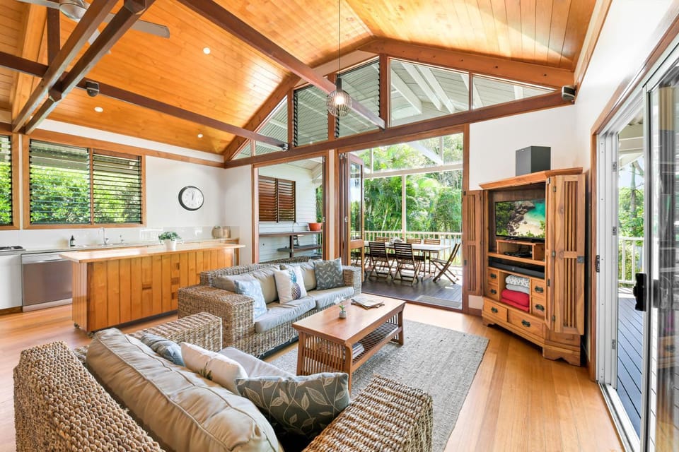 TV and multimedia, Balcony/Terrace, Living room, Seating area