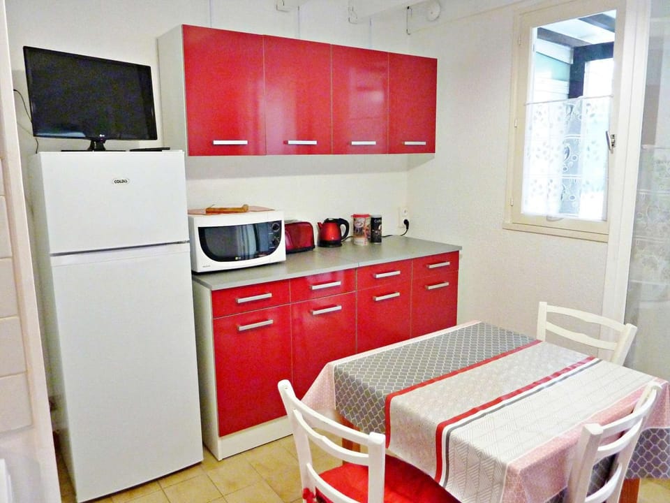Maison climatisée proche plage, terrasse, parking privé - FR-1-387-167 Apartment in Marseillan