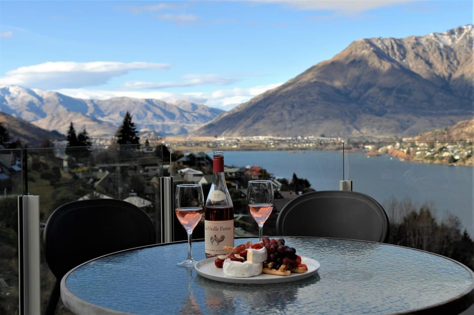 BBQ facilities, Food and drinks, Lake view, Mountain view