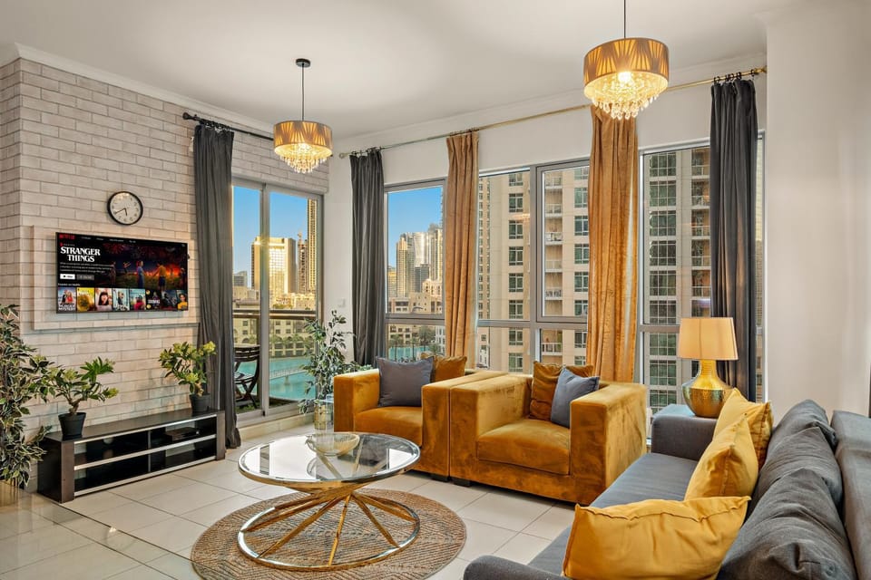 FIRST CLASS 1BR Spectacular Fountain Views Apartment in Dubai