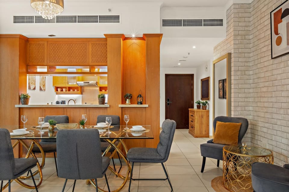 FIRST CLASS 1BR Spectacular Fountain Views Apartment in Dubai