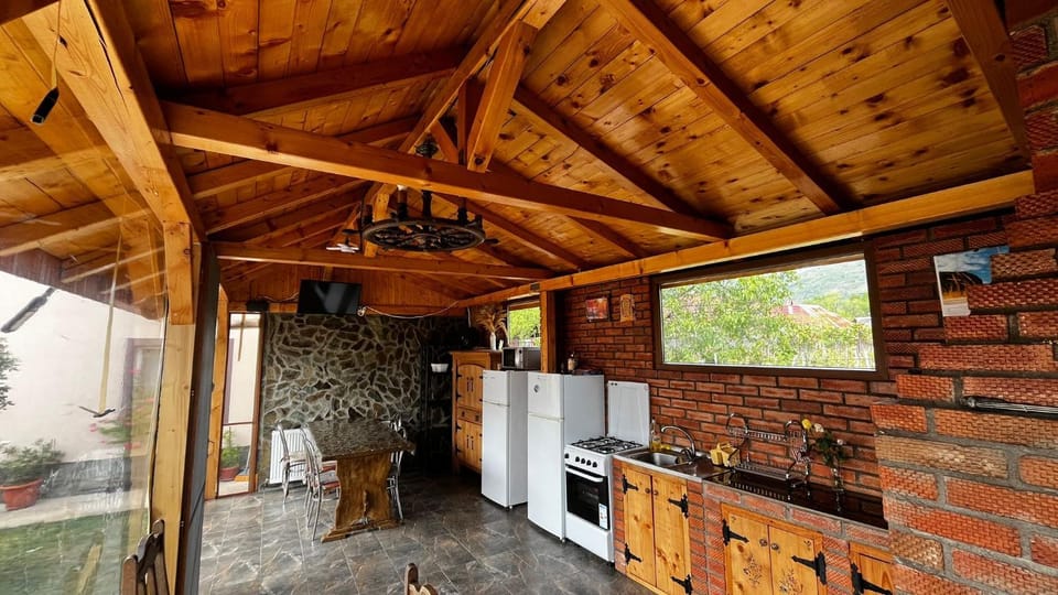 Kitchen or kitchenette, Communal kitchen, Internal: Not applicable to any particular room