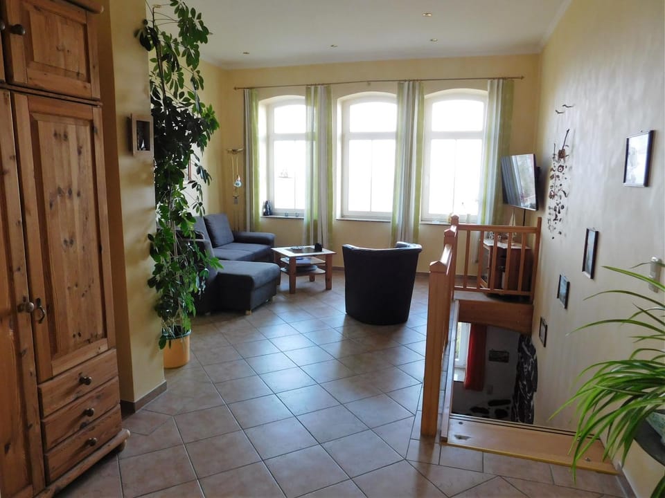 TV and multimedia, Seating area, Sea view
