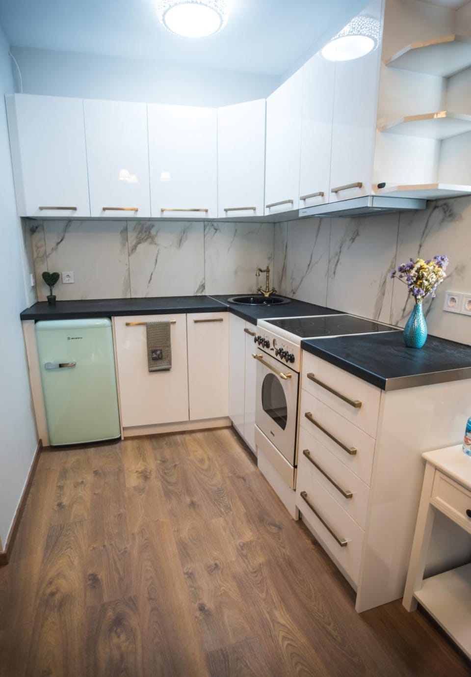 Kitchen or kitchenette