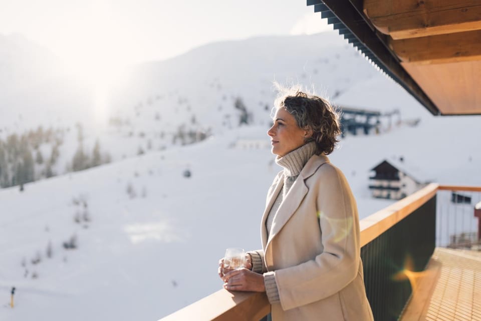 People, Balcony/Terrace, Mountain view