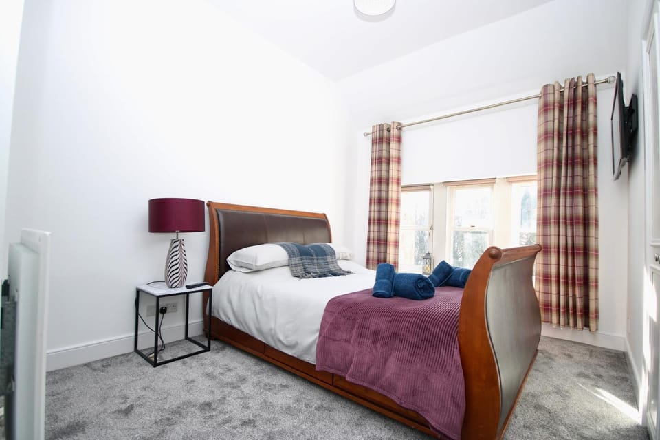 Serviced Accommodation Moray - Lesmurdie House Apartment in Elgin