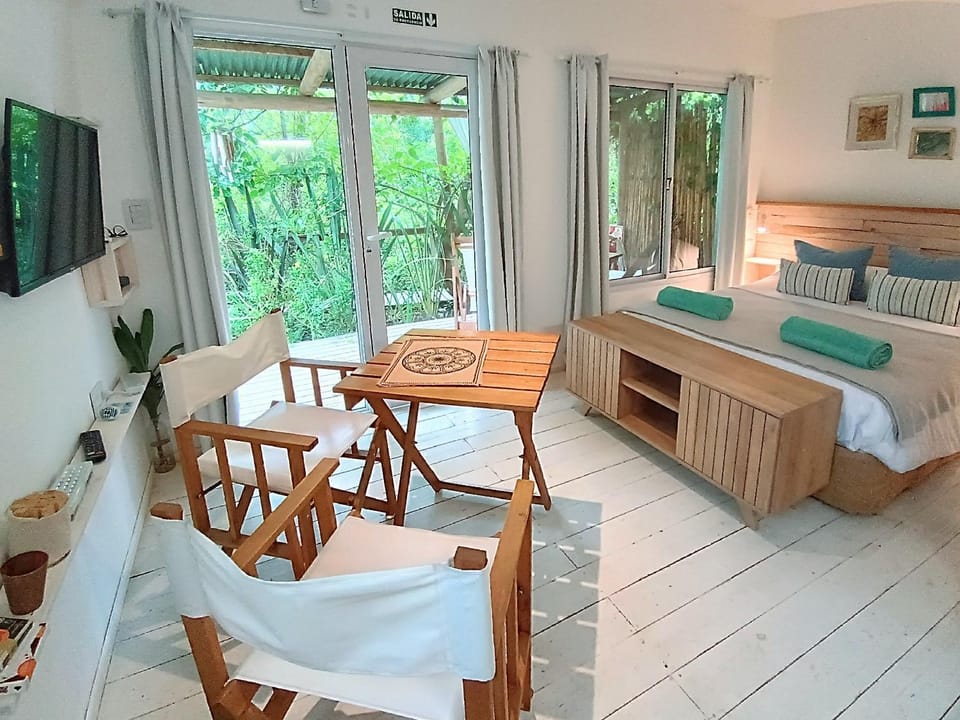 Bed, Photo of the whole room, Garden view, furniture