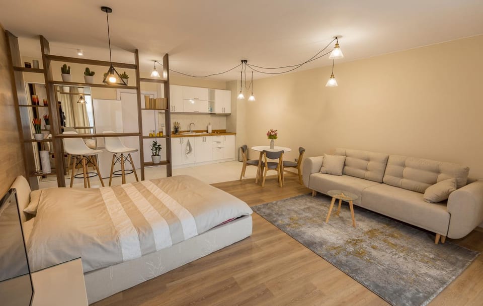 Kitchen or kitchenette, Living room, Seating area, Dining area