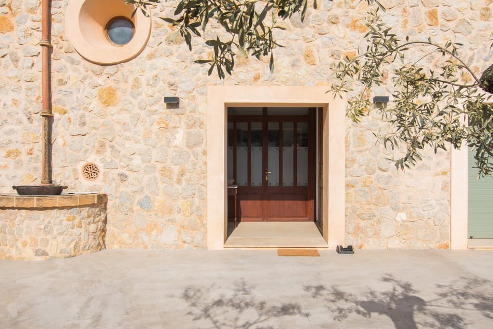 Finca Es Vidrier House in Llevant