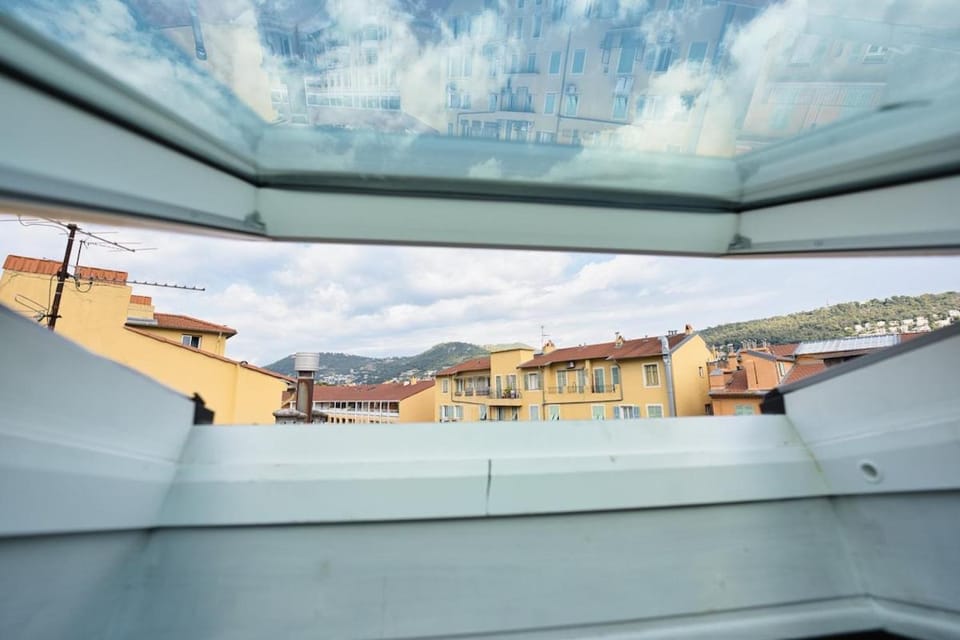 Nice port garibladi marais Apartment in Nice